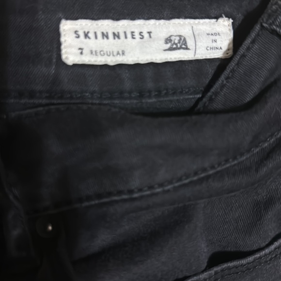 Bullhead Black Skinny Jeans - Picture 3 of 3